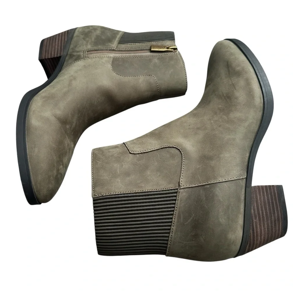 VIONIC VIVIEN SHANTELLE DARK OLIVE GREEN HEELED BOOTS SIZE 8